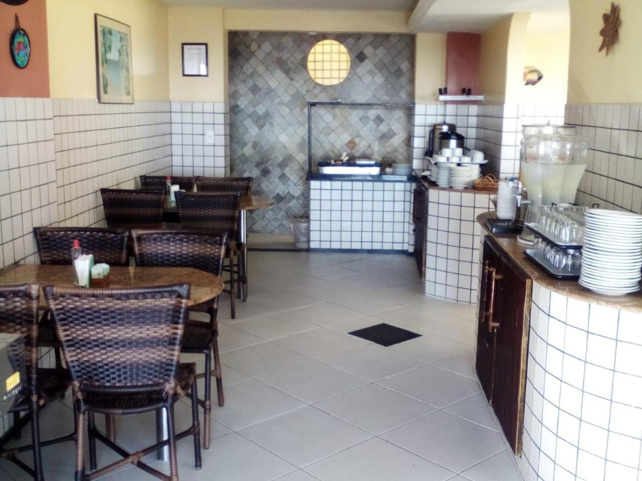 Hotel Laina's Place 3*